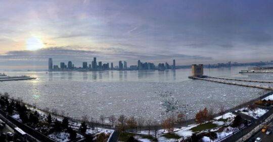 Photo-Synthesis Winners Show Stunning Winter Riverfront