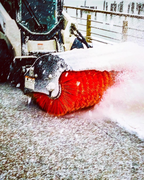 The Hudson River Park staff clears away the snow with their snow plow machine, image sent by Park visitor @mjccitykitty
