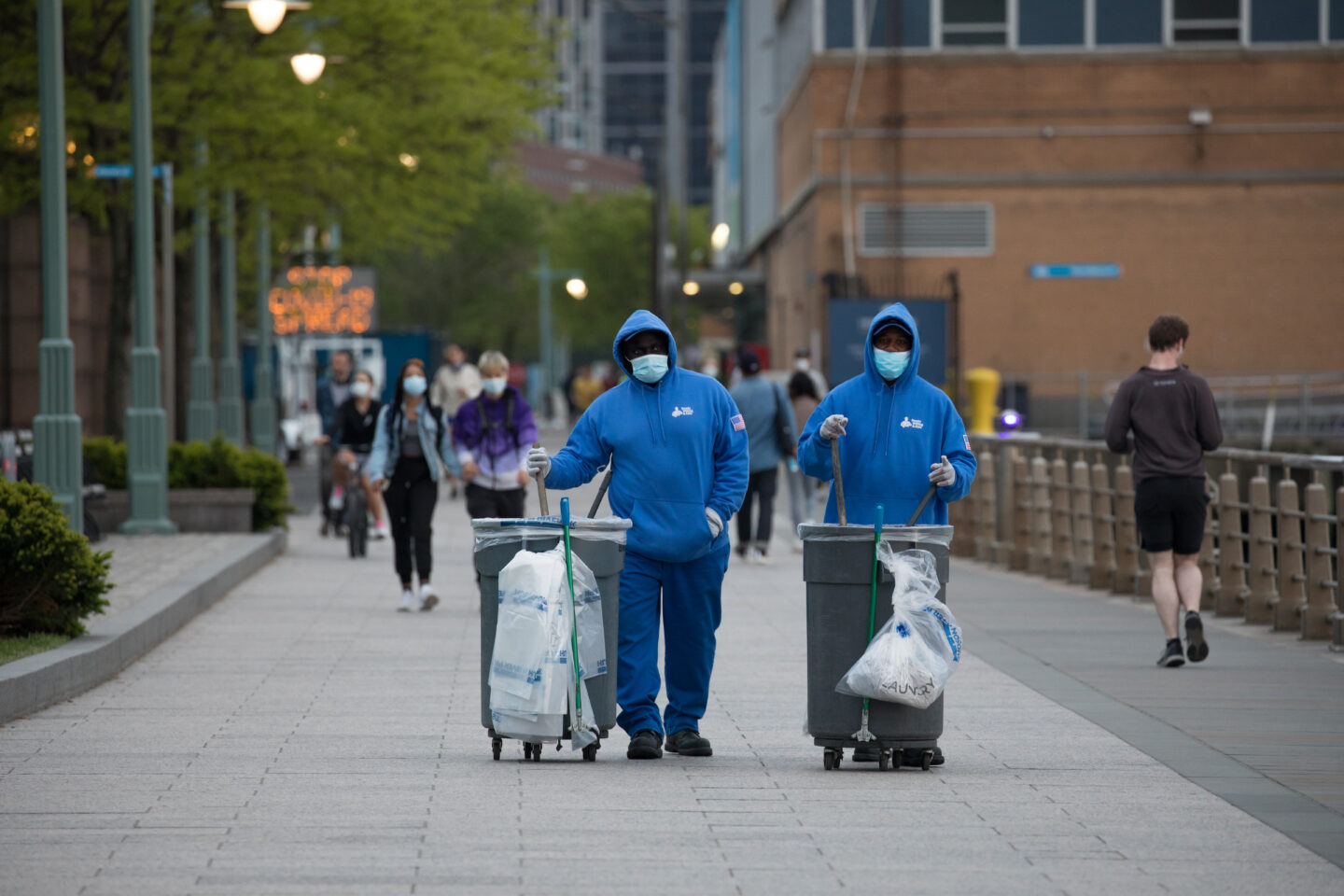 doe fund workers on esplanade