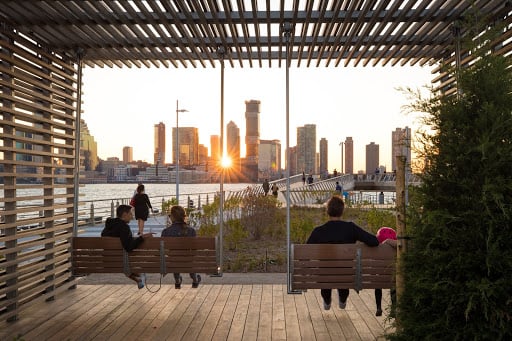 Pier 26 swings