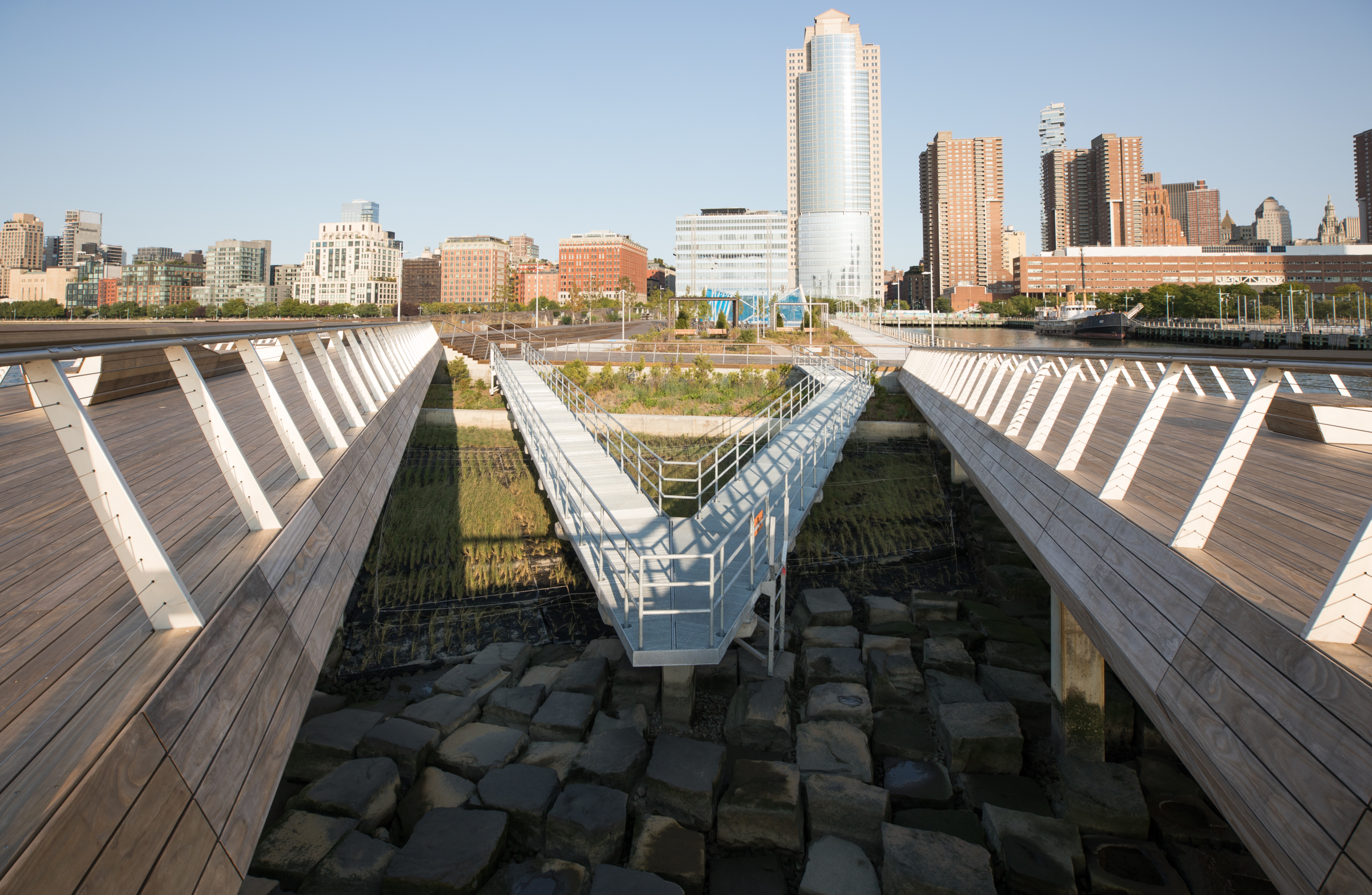 Pier 26 tide deck