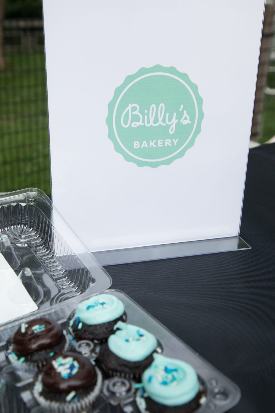 cupcakes at friends dog event