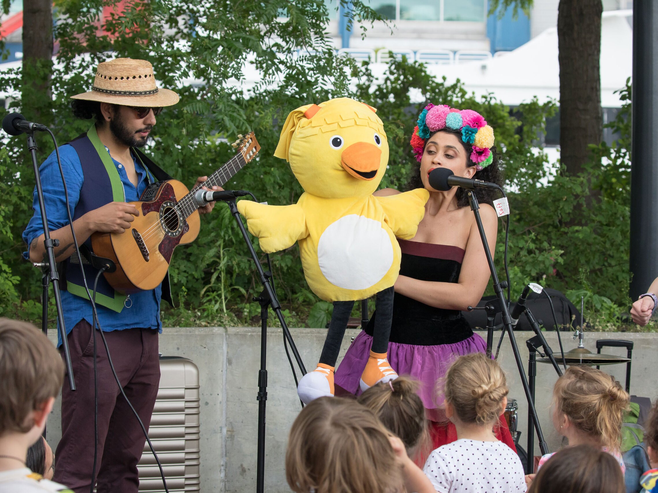 Bilingual Birdies Hudson RiverKids performance at Hudson River Park